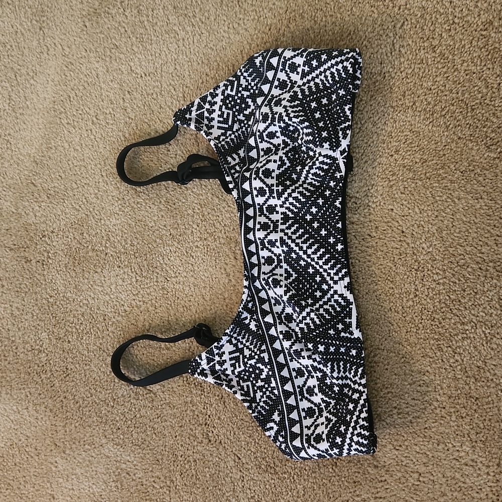 Xhilaration bikini top